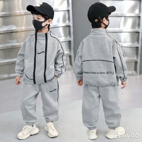 Спортивный костюм