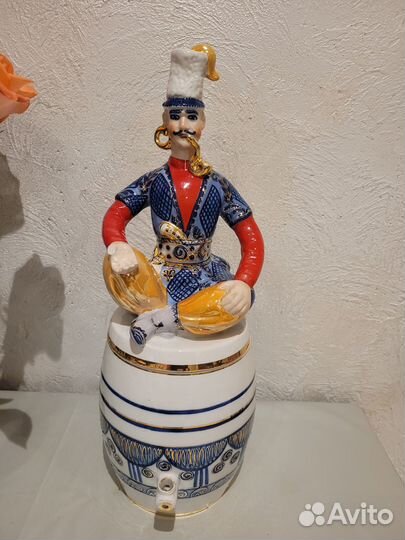 Казак Мамай на бочке Коростень