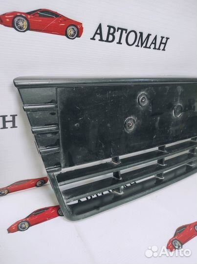 Решетка бампера передняя Ford Focus 3 2011-2019