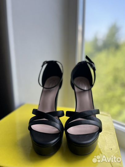 Босоножки 38 размер
