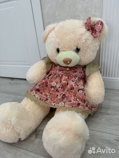 Новый большой плюшевый мишка