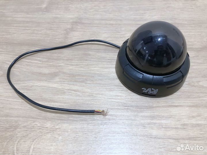 Купольная видеокамера для помещений RVI