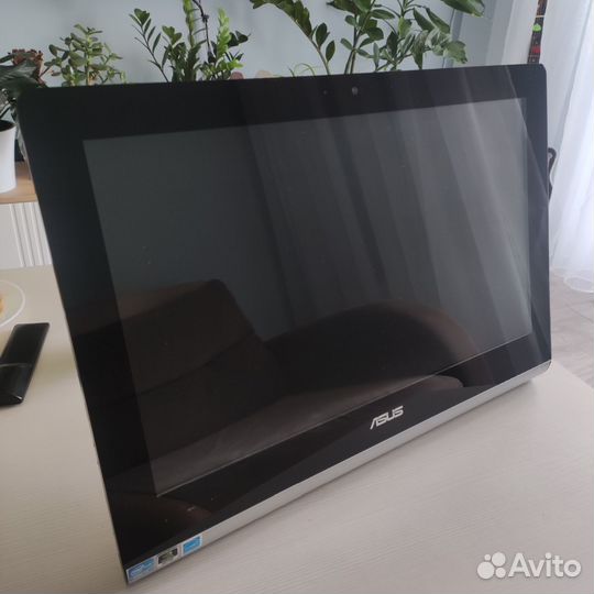 Сенсорный моноблок Asus