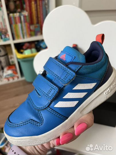 Кроссовки adidas оригинальные