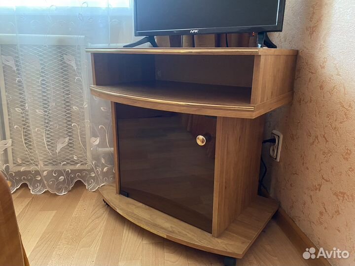 Тумба под телевизор
