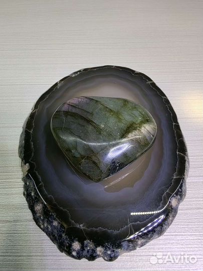 Образцы минералов, лабрадор, жадеит, скарн порода