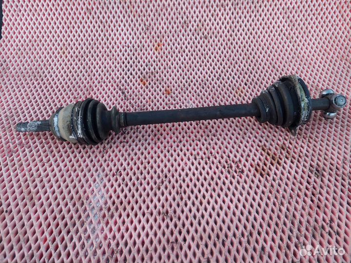 Привод передний левый на Renault Logan 1