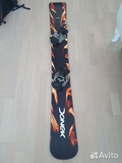 Жесткий сноуборд donek
