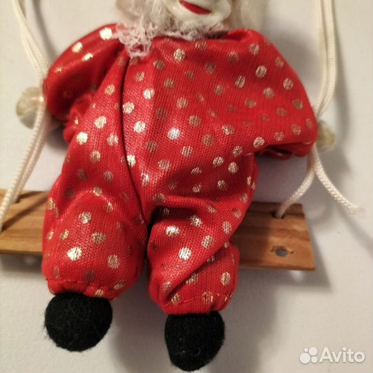 Клоун на качелях кукла