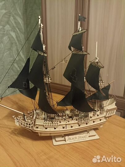 Сборная модель корабля из дерева