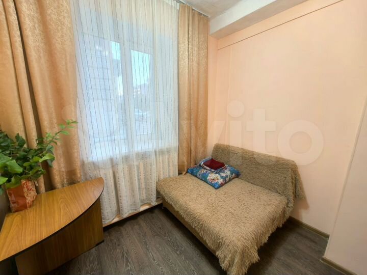 Комната 8 м² в 3-к., 1/2 эт.