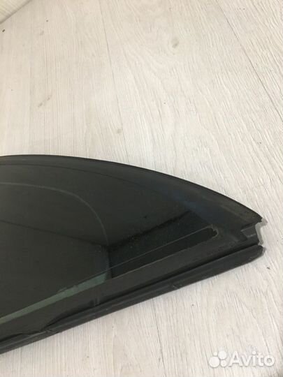 Форточка двери задняя левая Mercedes Benz S350