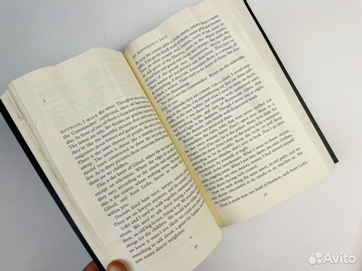 A Little Life, The Handsmade's Tale с нюансами