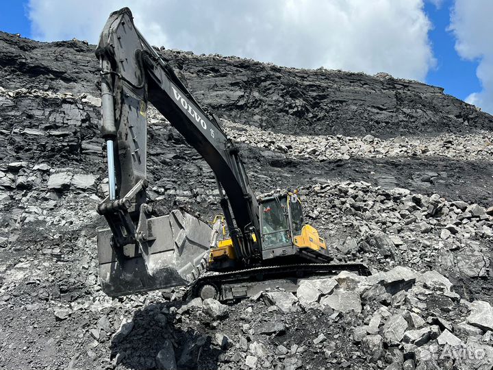 Гусеничный экскаватор Volvo EC480DL, 2016