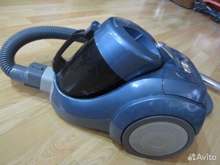 Пылесос hyundai макс 1600 Вт H-VC-1085