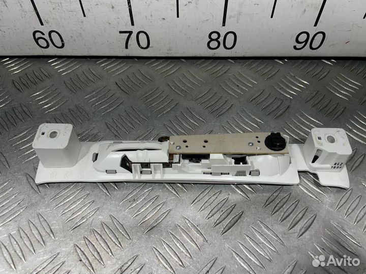 Б/У Плафон салонный верхний правый MB W221 #001