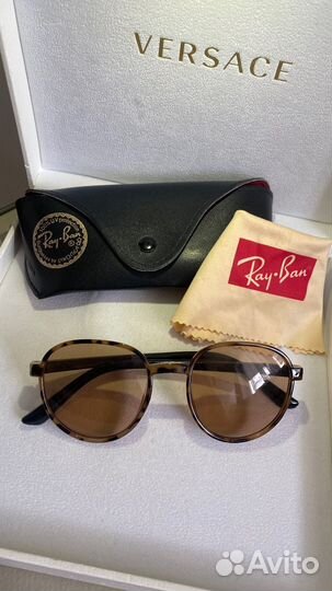 Очки в стиле Ray Ban новые