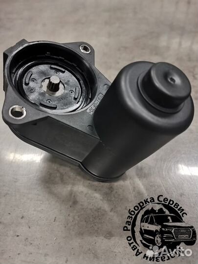 Моторчик ручника суппорта VW Passat B6 B7 Tiguan