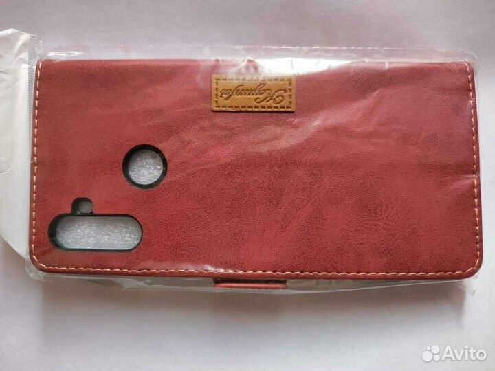 Чехлы на телефон