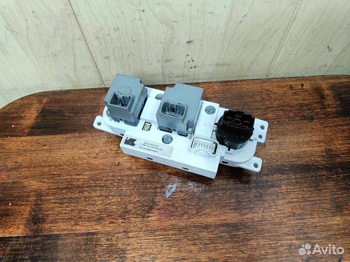 Блок управления климатом Kia Spectra (ящик 05)