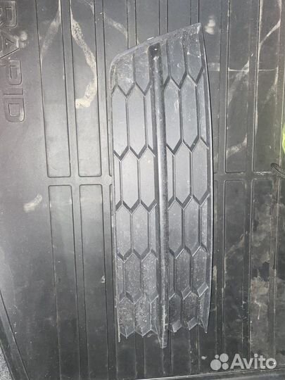 Заглушки птф skoda rapid