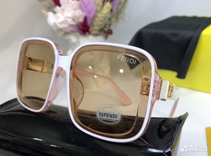 Солнцезащитные очки Fendi в двух цветах оригинал