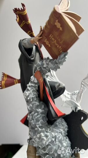 Настольная фигурка