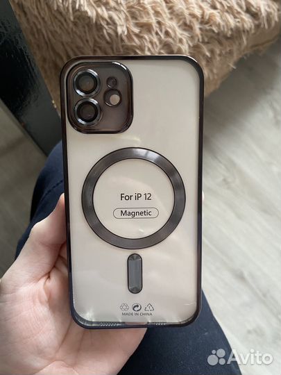 Чехол на iPhone 12