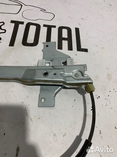 Стеклоподъемник передний правый Citroen C4 2011