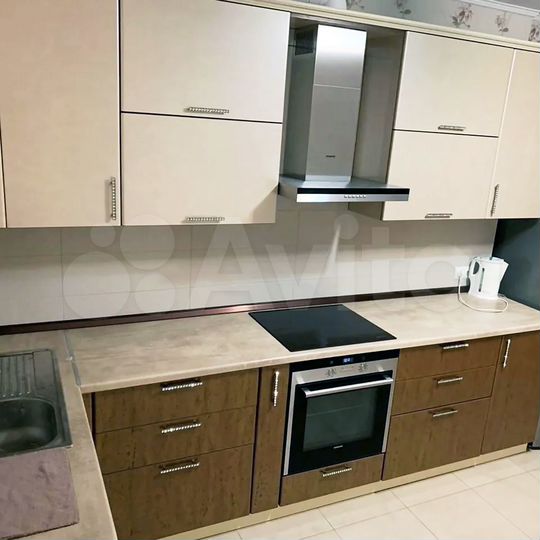 2-к. квартира, 82 м², 13/19 эт.