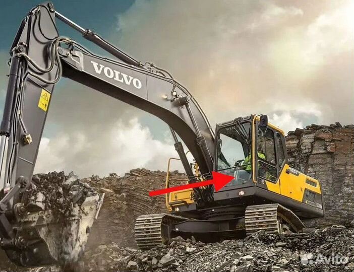 Стекло лобовое нижнее на экскаватор Volvo EC 240