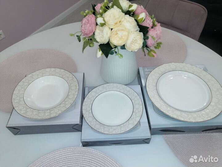 Набор столовой посуды новый