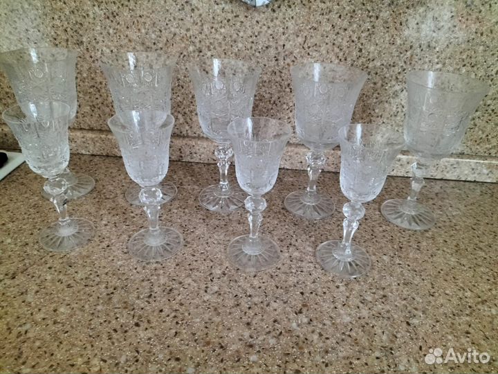 Бокалы и рюмки