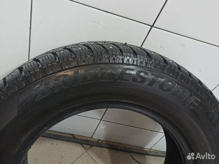 Bridgestone Blizzak Spike-02 175/70 R14 84T