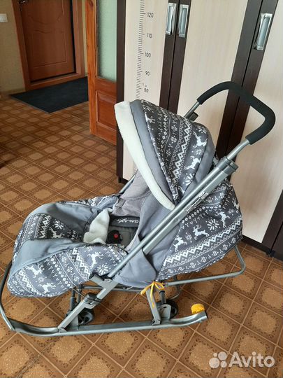 Детские санки-коляска на колесах