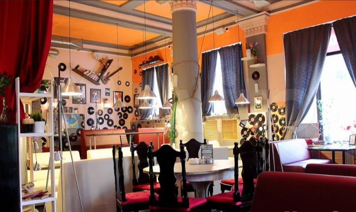 Торговое помещение, 280 м²