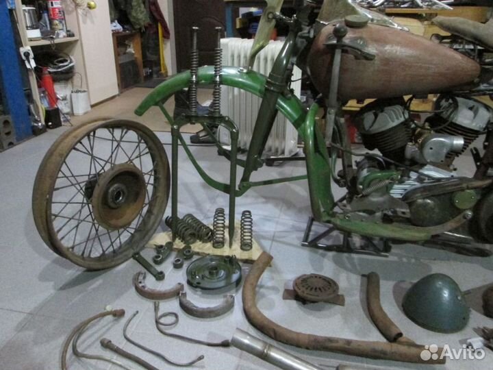 Харлей Давидсон WLA-42, в разобранном виде