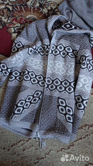 Мужская одежда куртки штаны тёплые свитер