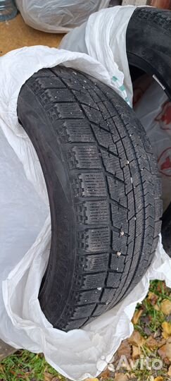 Bridgestone Blizzak VRX 245/50 R18 100S