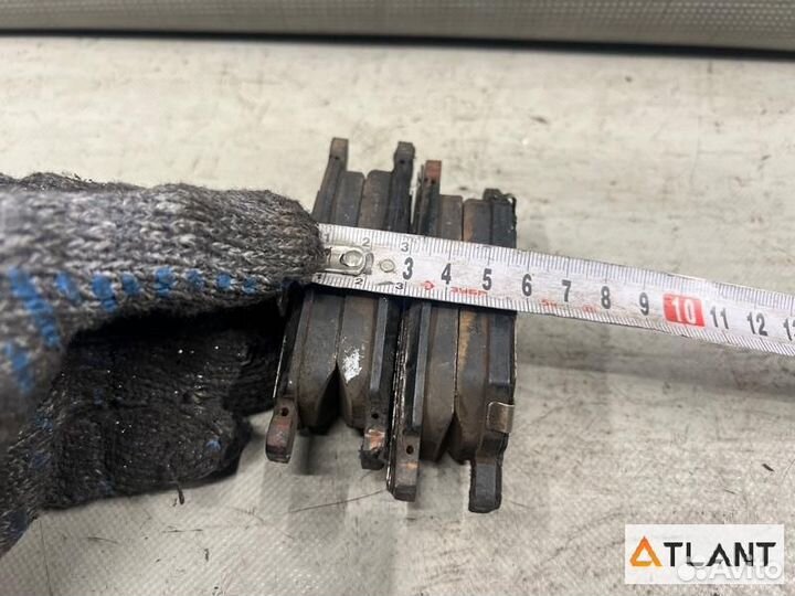 Тормозные колодки задний toyota prius