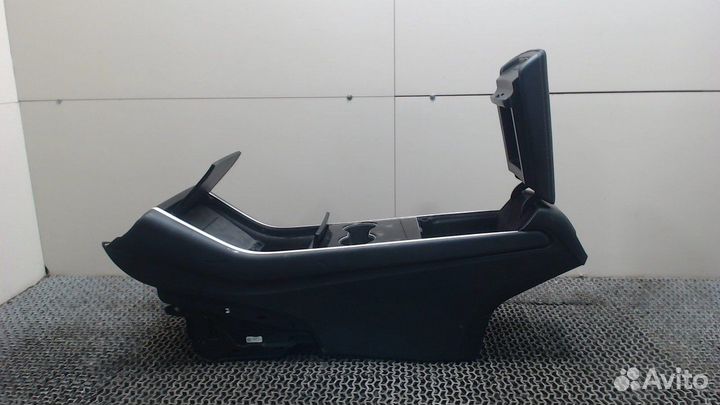 Консоль салона Tesla Model 3, 2019