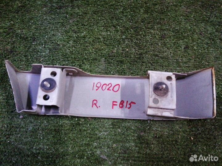 Накладка под фонарь правая Nissan Sunny FB15 QG15