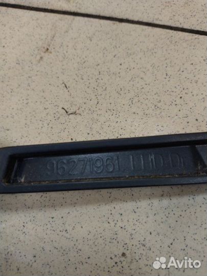 Поводок дворника передний правый Заз Шанс 1.3 2011