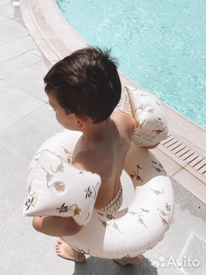 Круг для плавания, нарукавники, жилеты