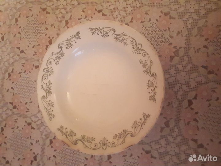 Тарелки разные