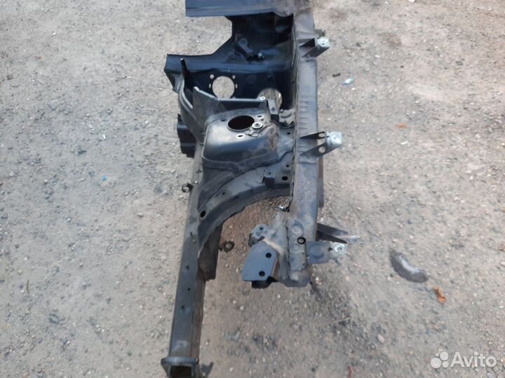 Лонжерон передний левый Bmw X1 E84 N46B20BD 2012