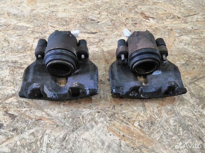 Суппорт тормозной передний Audi A6