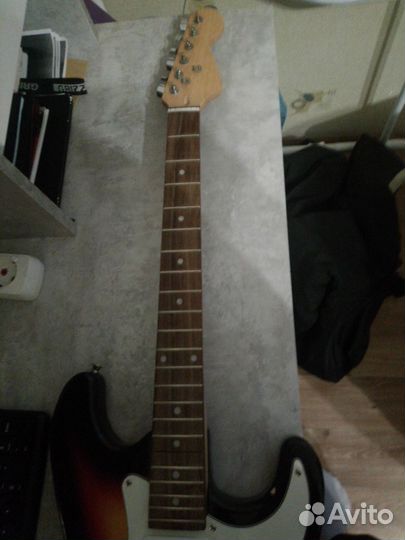 Электрогитара