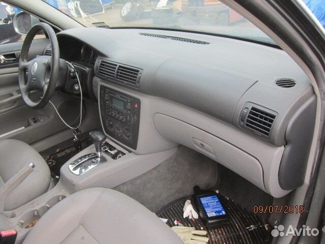 Разбор на запчасти Volkswagen Passat 5