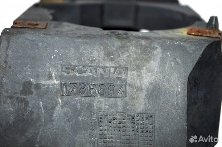 Рамка противотуманной фары, левая scania R-Series